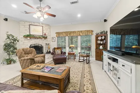 375 Crestview Drive Livingston TX 77351