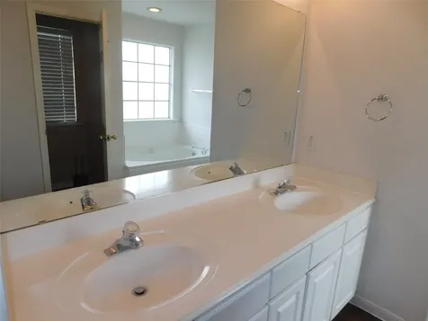 2710 Grants Lake Boulevard K1 Sugar Land TX 77479