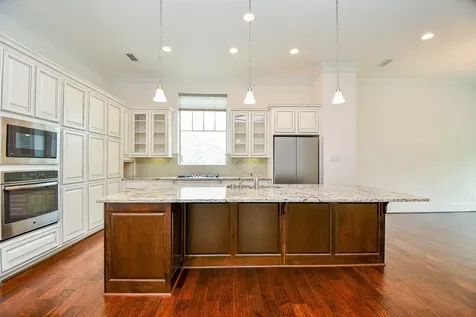 818 Yale Street A Houston TX 77007
