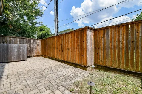 818 Yale Street A Houston TX 77007