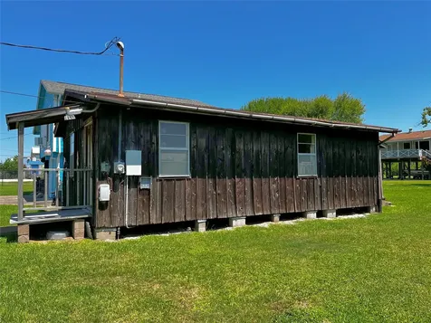 215 12th Street San Leon TX 77539