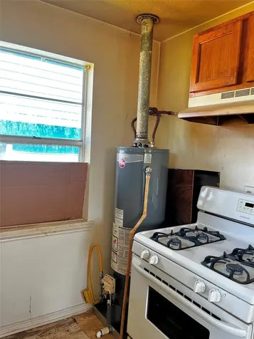 215 12th Street San Leon TX 77539