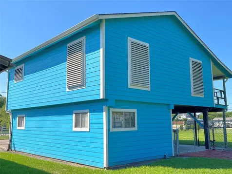 215 12th Street San Leon TX 77539