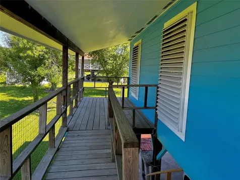 215 12th Street San Leon TX 77539