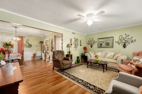 1811 Myrtle Street Liberty TX 77575