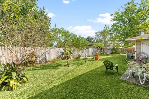 1811 Myrtle Street Liberty TX 77575