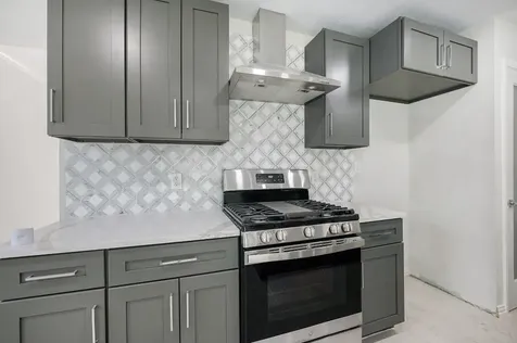 10818 Hillcroft Avenue Houston TX 77096