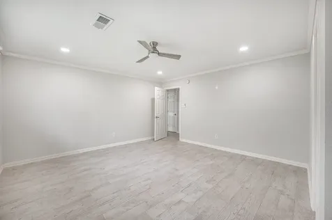 10818 Hillcroft Avenue Houston TX 77096