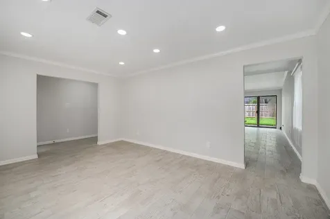 10818 Hillcroft Avenue Houston TX 77096