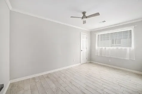 10818 Hillcroft Avenue Houston TX 77096