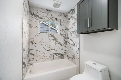 10818 Hillcroft Avenue Houston TX 77096