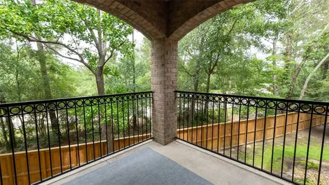 6607 Lake Woodlands Drive 624 The Woodlands TX 77382
