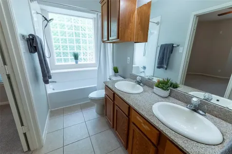 6607 Lake Woodlands Drive 624 The Woodlands TX 77382