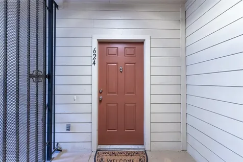 6607 Lake Woodlands Drive 624 The Woodlands TX 77382