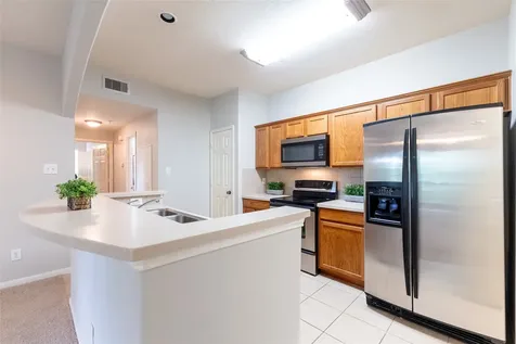 6607 Lake Woodlands Drive 624 The Woodlands TX 77382