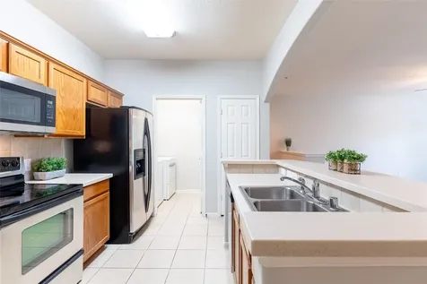 6607 Lake Woodlands Drive 624 The Woodlands TX 77382