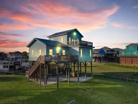 1890 Atlantis Lane Crystal Beach TX 77650