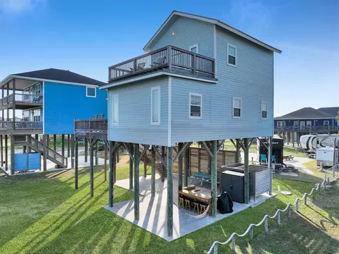 1890 Atlantis Lane Crystal Beach TX 77650