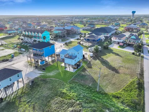 1890 Atlantis Lane Crystal Beach TX 77650