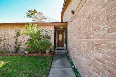 16711 Ribbonridge Drive Sugar Land TX 77498
