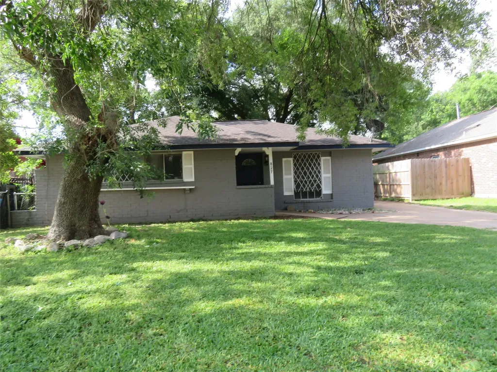 827 Marcolin Street Houston TX 77088