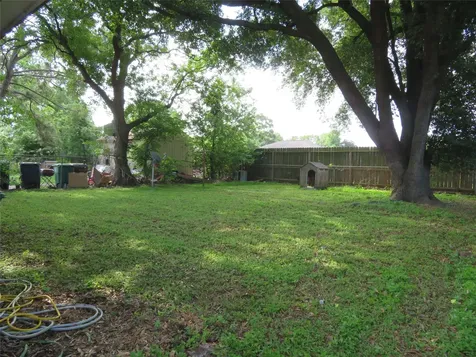 827 Marcolin Street Houston TX 77088