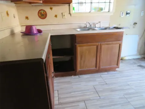 827 Marcolin Street Houston TX 77088