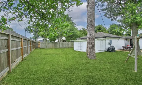 4826 Caris Street Houston TX 77091