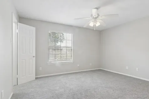 17225 Saturn Lane Houston TX 77058