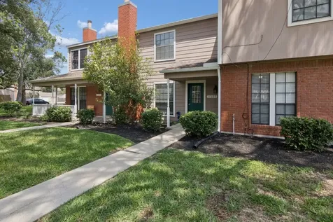 17225 Saturn Lane Houston TX 77058