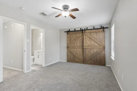 17225 Saturn Lane Houston TX 77058