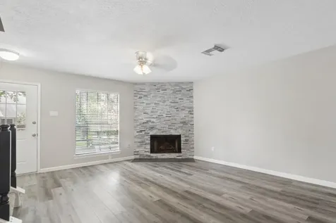 17225 Saturn Lane Houston TX 77058