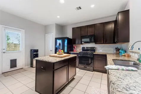 2073 Lepper Street Alvin TX 77511