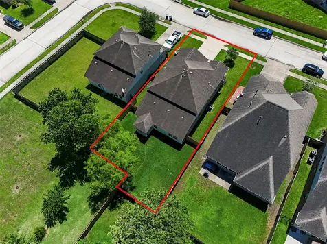 2073 Lepper Street Alvin TX 77511