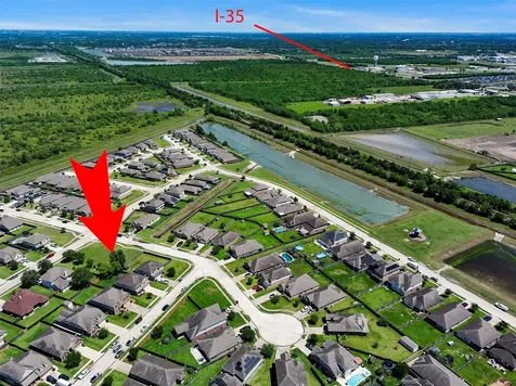 2073 Lepper Street Alvin TX 77511