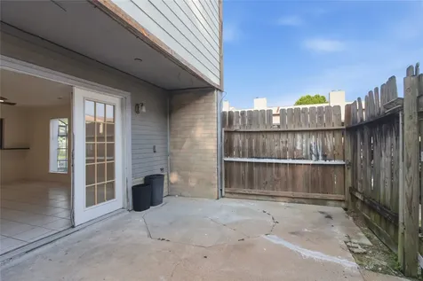 11000 Kinghurst Drive 134 Houston TX 77099