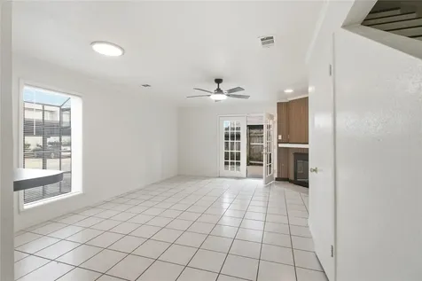 11000 Kinghurst Drive 134 Houston TX 77099