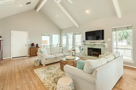 4247 Sandpiper Lane Galveston TX 77554