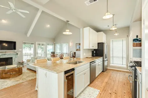 4247 Sandpiper Lane Galveston TX 77554