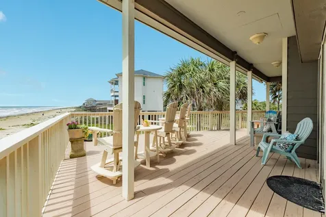 4247 Sandpiper Lane Galveston TX 77554