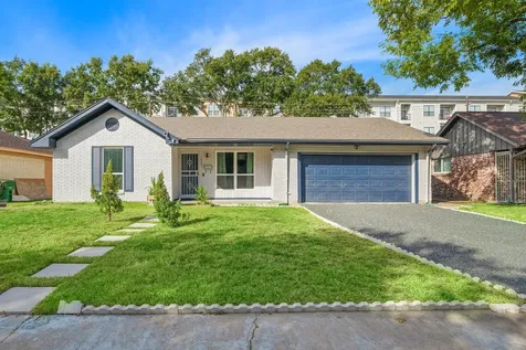 1825 Locksford Street Houston TX 77008