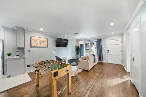 1825 Locksford Street Houston TX 77008