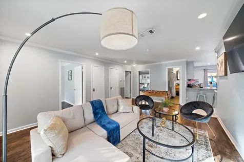 1825 Locksford Street Houston TX 77008