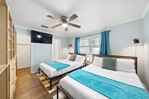1825 Locksford Street Houston TX 77008