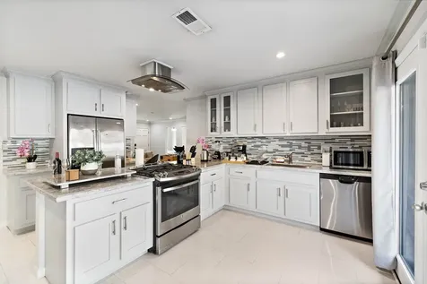 1825 Locksford Street Houston TX 77008
