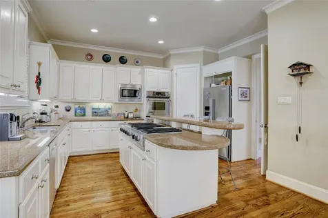 1008 Potomac Drive Houston TX 77057