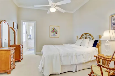 1008 Potomac Drive Houston TX 77057