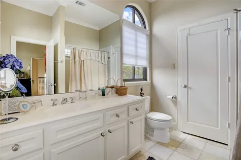 1008 Potomac Drive Houston TX 77057