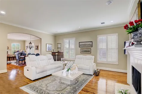1008 Potomac Drive Houston TX 77057