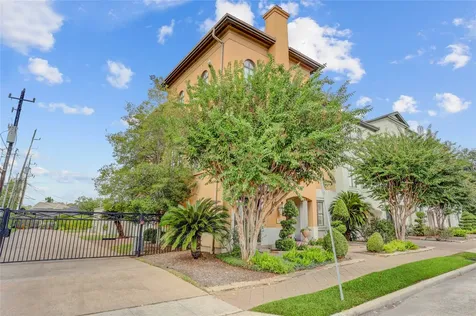 1008 Potomac Drive Houston TX 77057